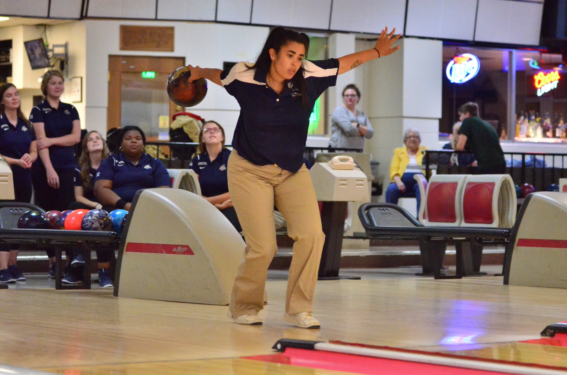 Women's Bowling Falls to St. Vincent