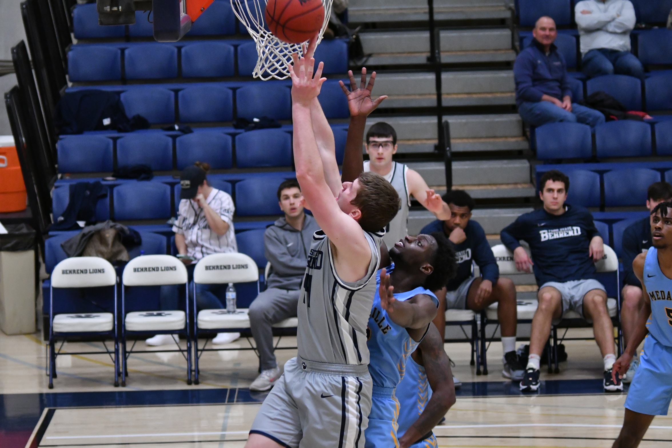 Gourley and Myers Lead Offensive Charge in Season Sweep of Medaille