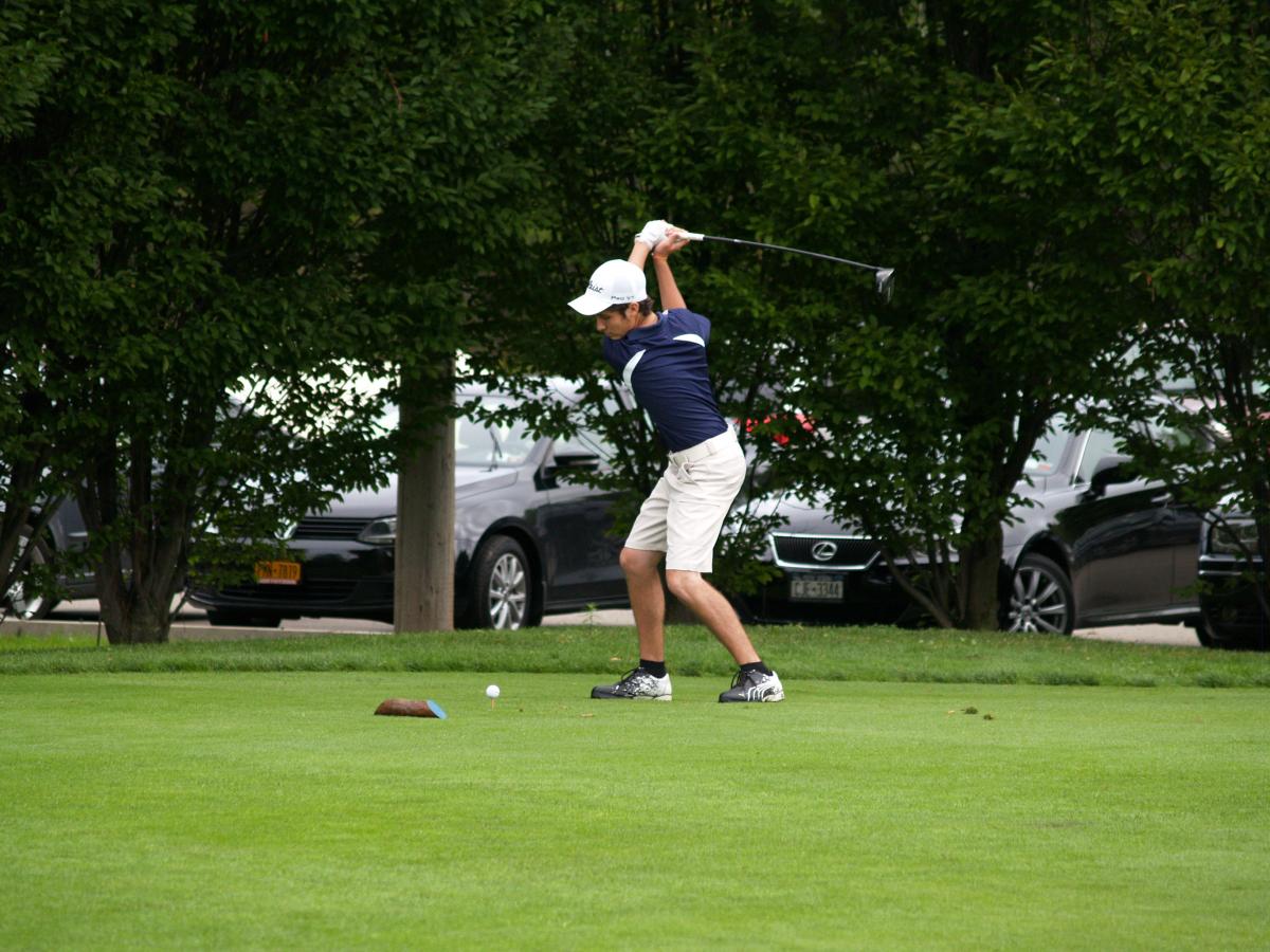 Men's Golf Takes 12th at Allegheny Invitational
