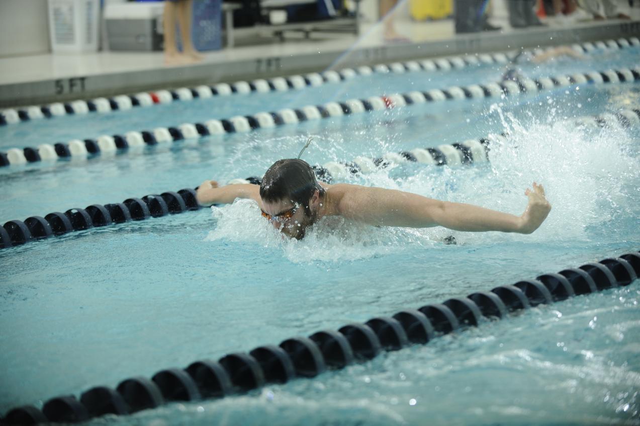 Men's Swimming and Diving Downs Altoona, 88-64