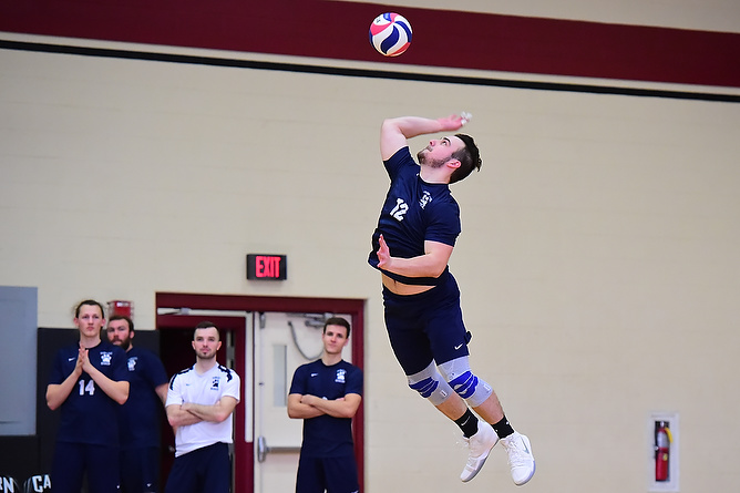 Men's Volleyball Defeats Penn State Altoona; Falls to Wittenberg