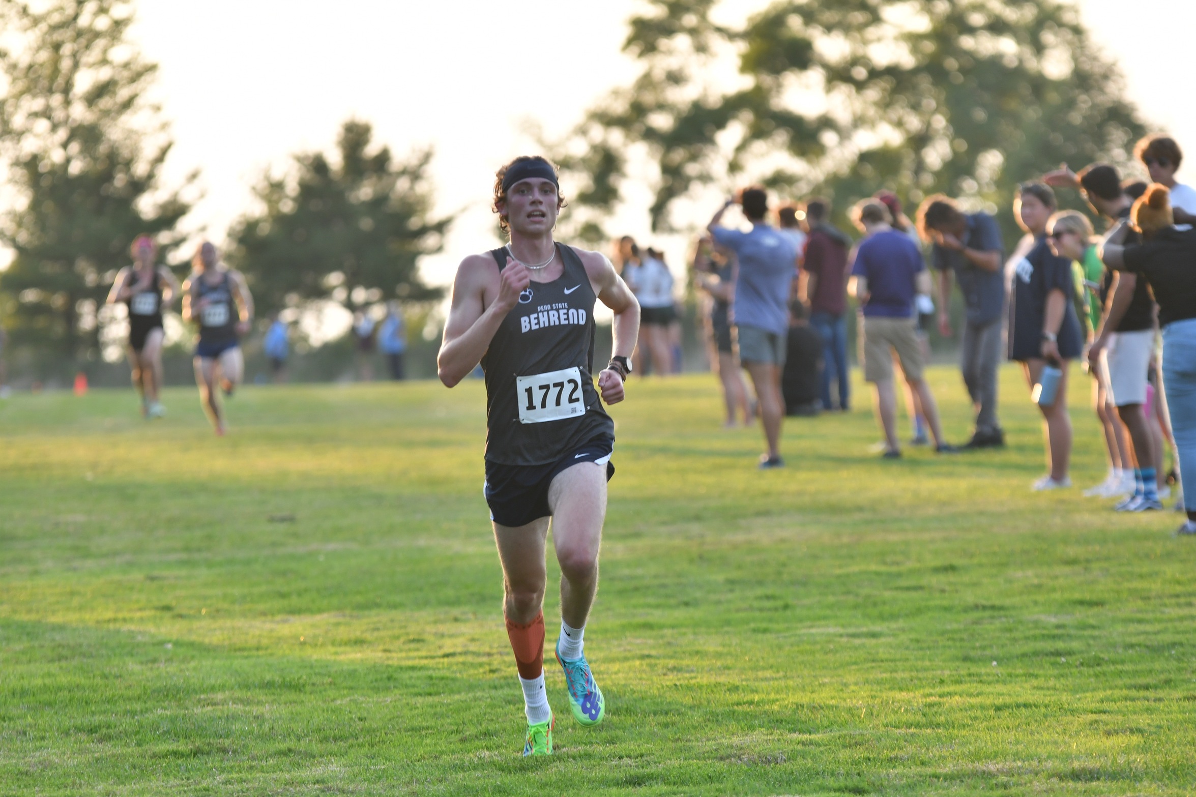 Men’s Cross Country Takes Top Six Spots To Earn Victory