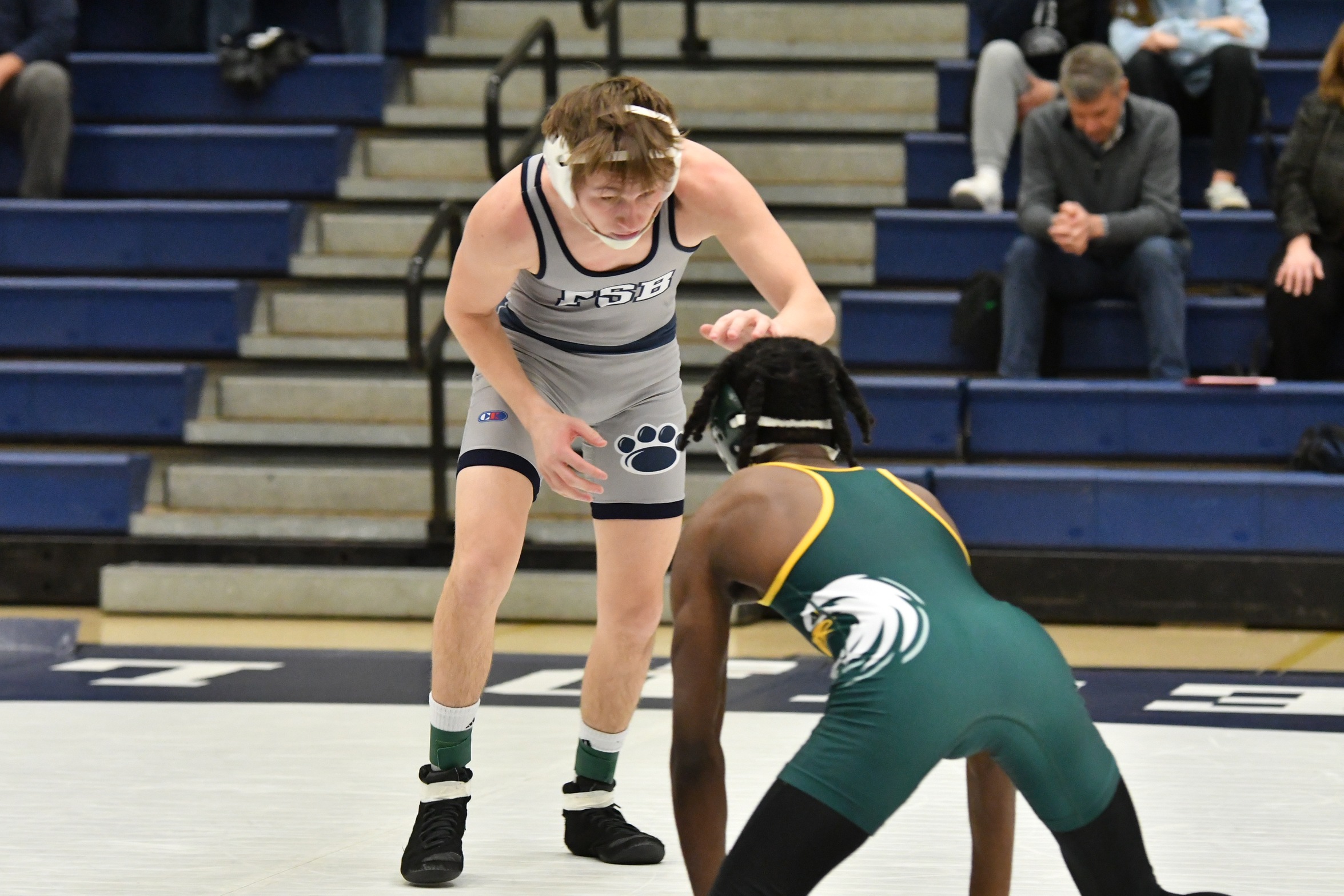 Dellinger Wins at 125; Lions Fall to Gannon