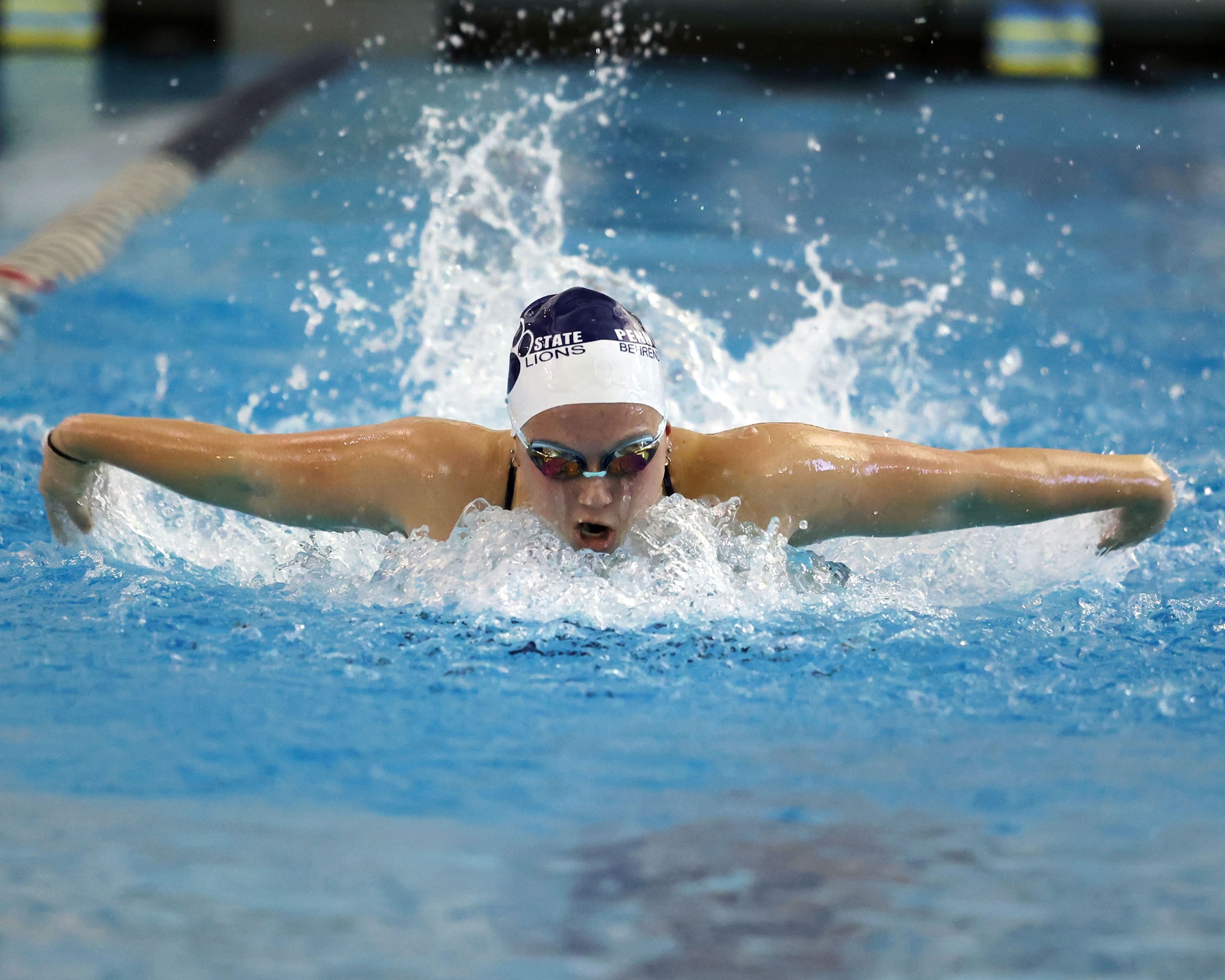 Penn State Altoona Narrowly Defeats Behrend Women's Swimming and Diving
