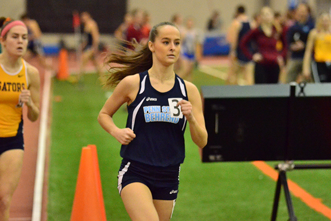 Women's Track and Field Compete at Toy Drive Invite