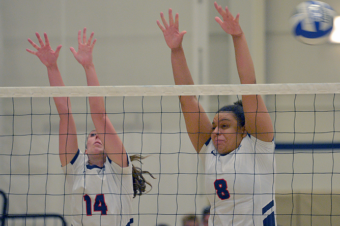 Behrend Lions Volleyball Sweeps Medaille
