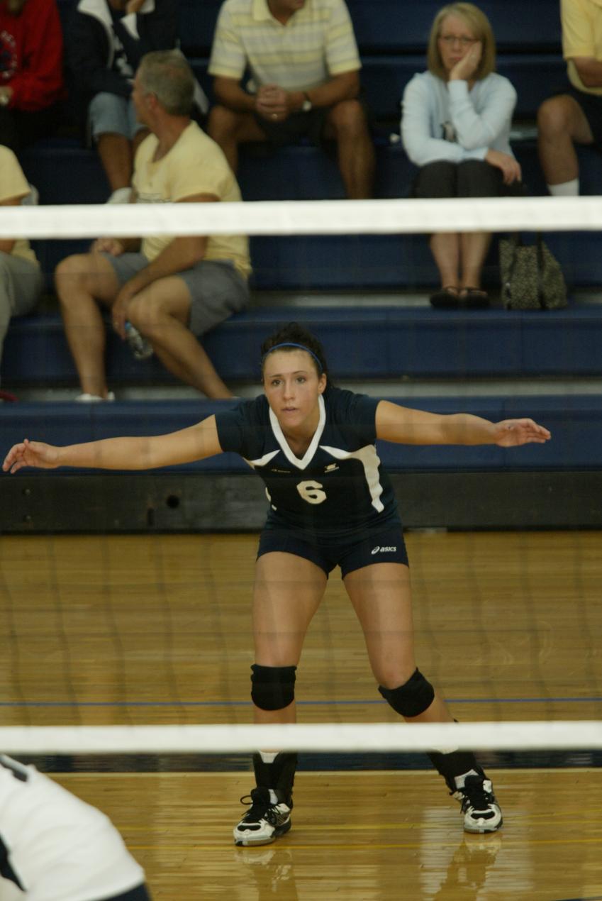Penn State Behrend's Woods Passes 1,000 Digs Milestone