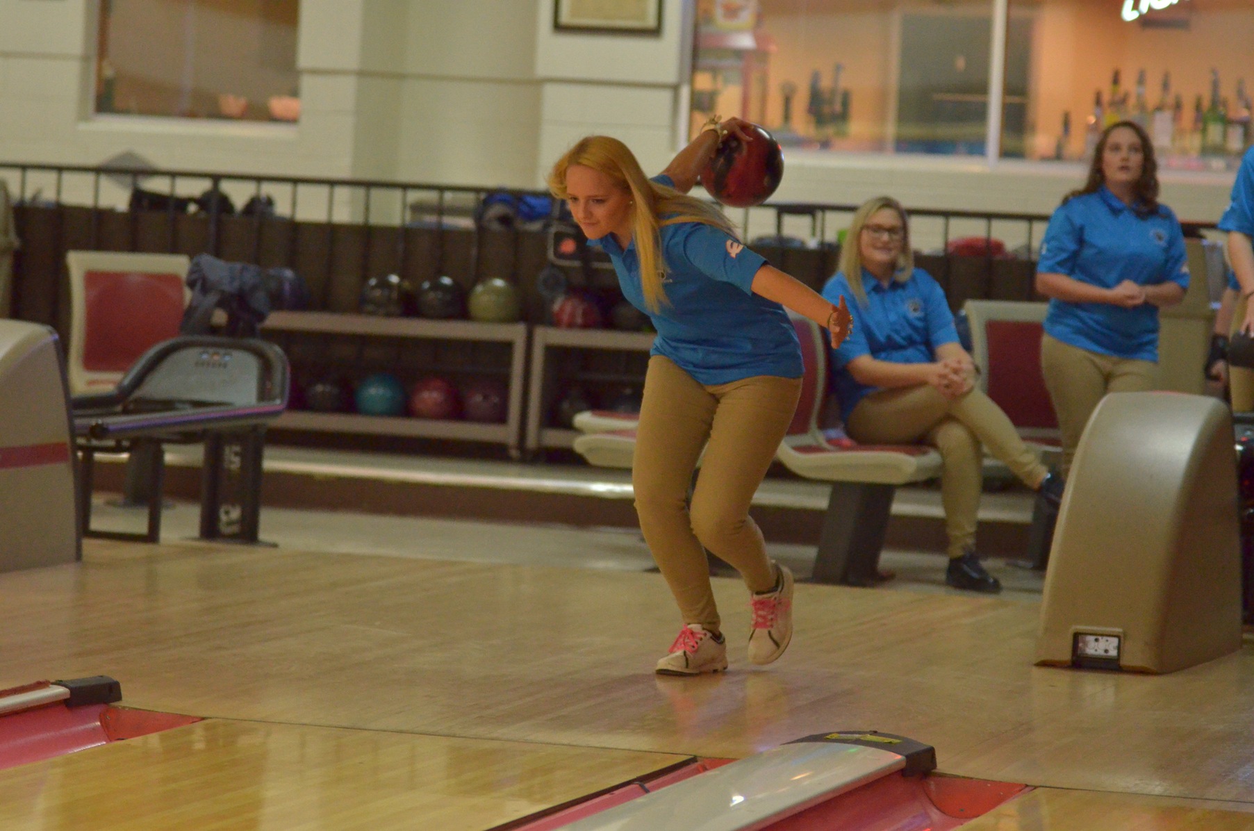 Bowling Places Eighth in Red Flash Tournament