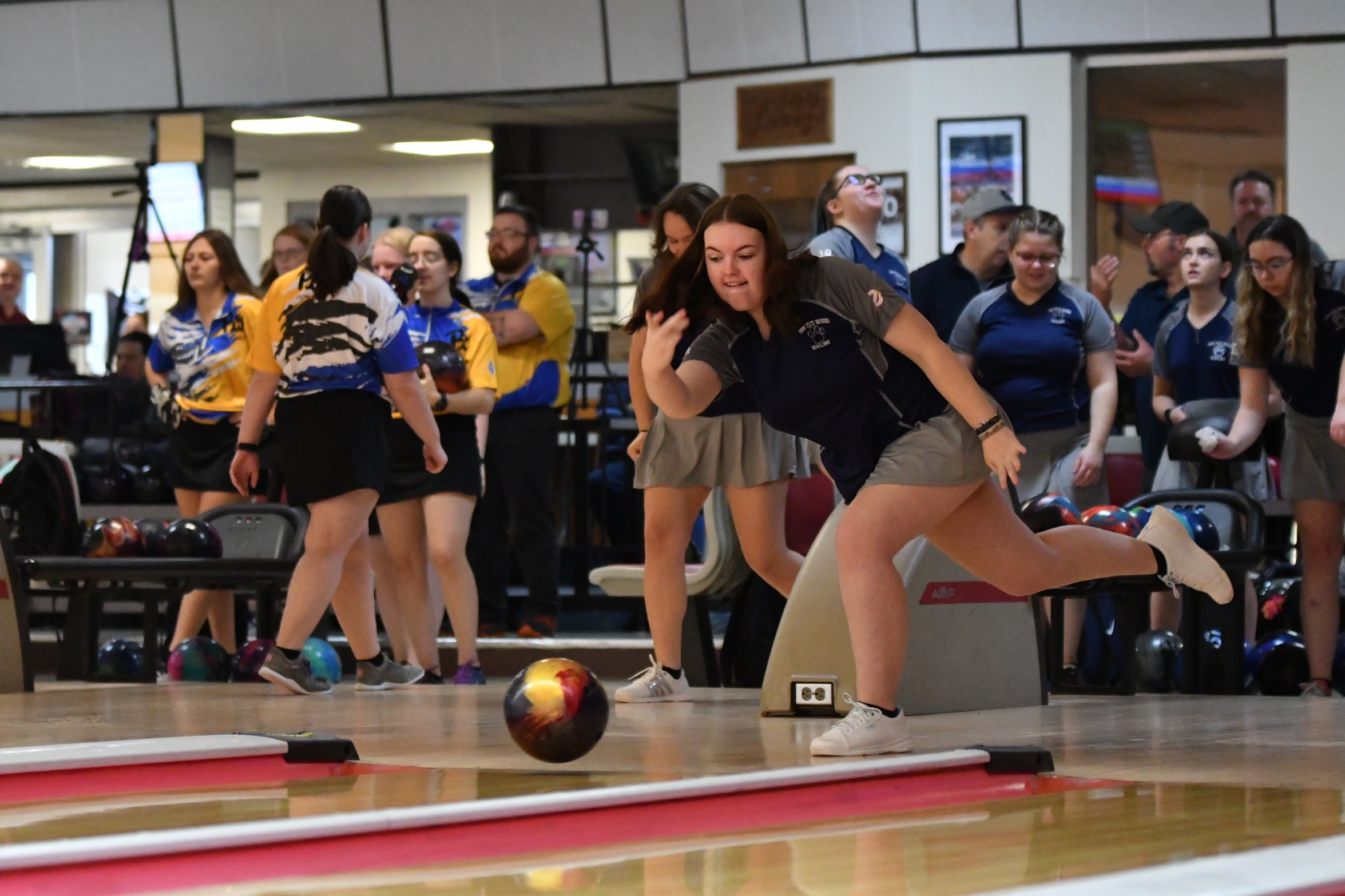 Behrend Women's Bowling in Fifth Place at AMCC Round Robin