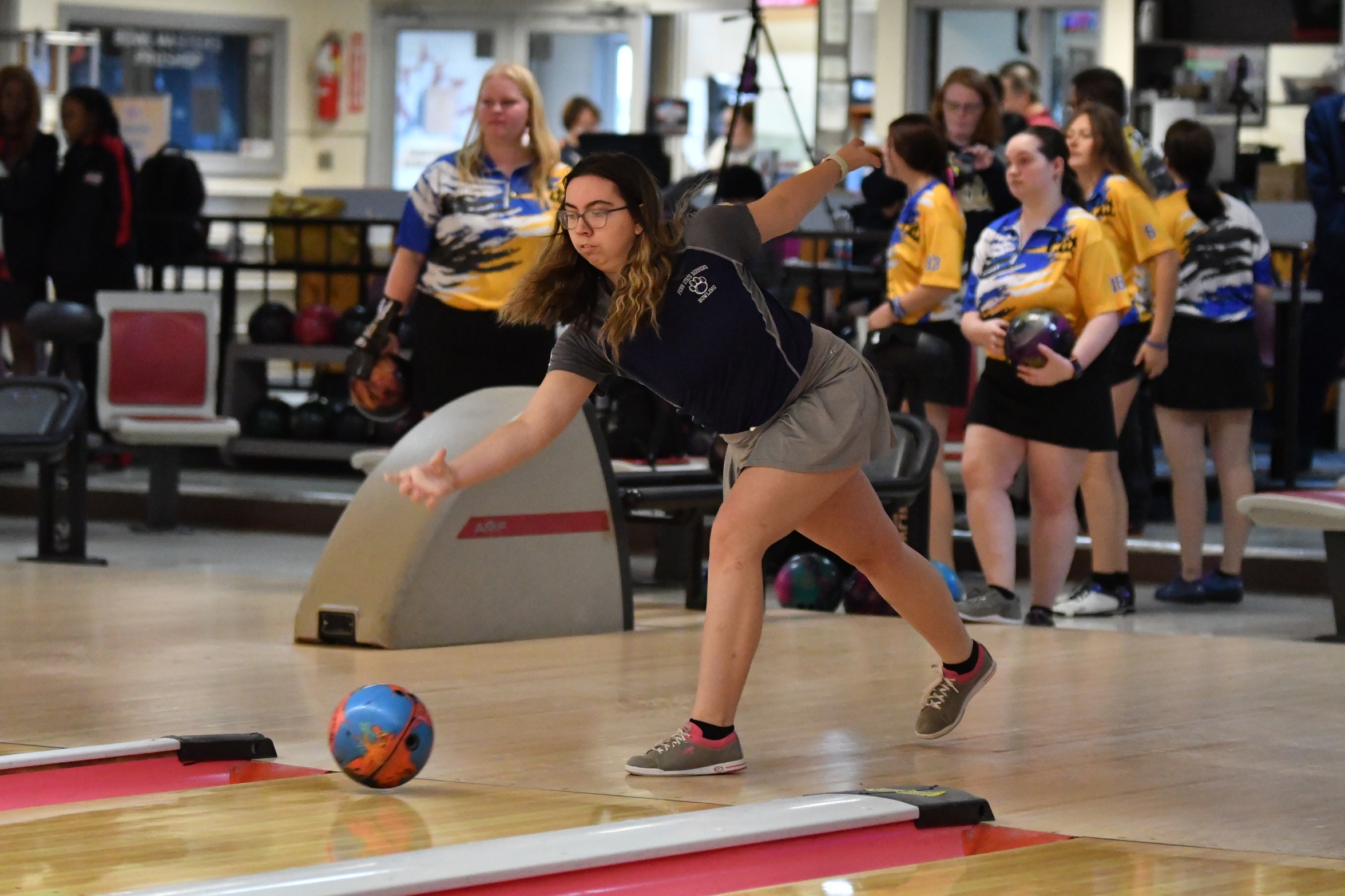 Behrend Bowling Opens AMCC Round Robin Against St. Vincent