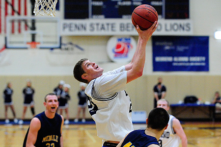 Lions Fall To Medaille in AMCC Opener