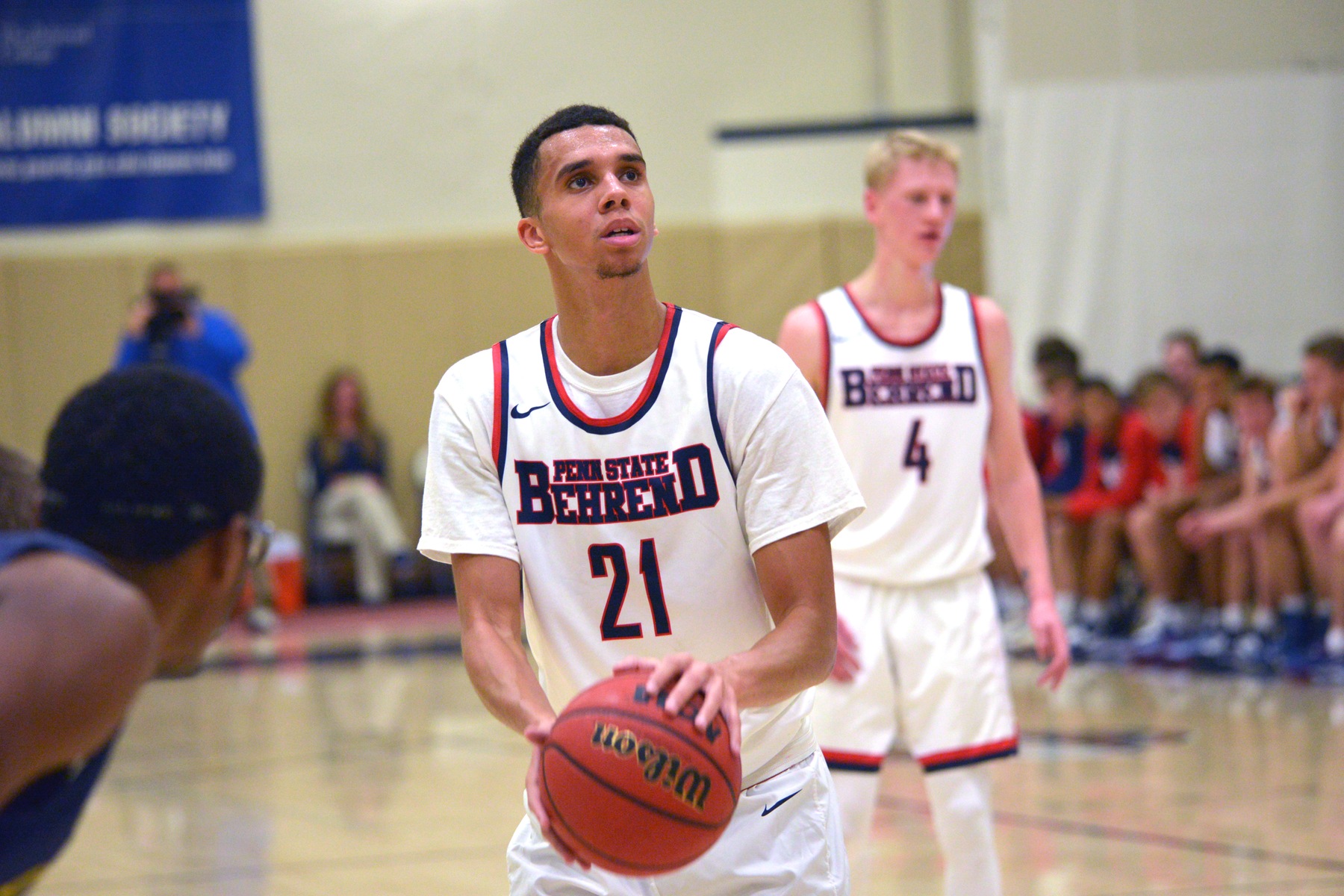 Connors Helps Behrend Basketball Past Medaille