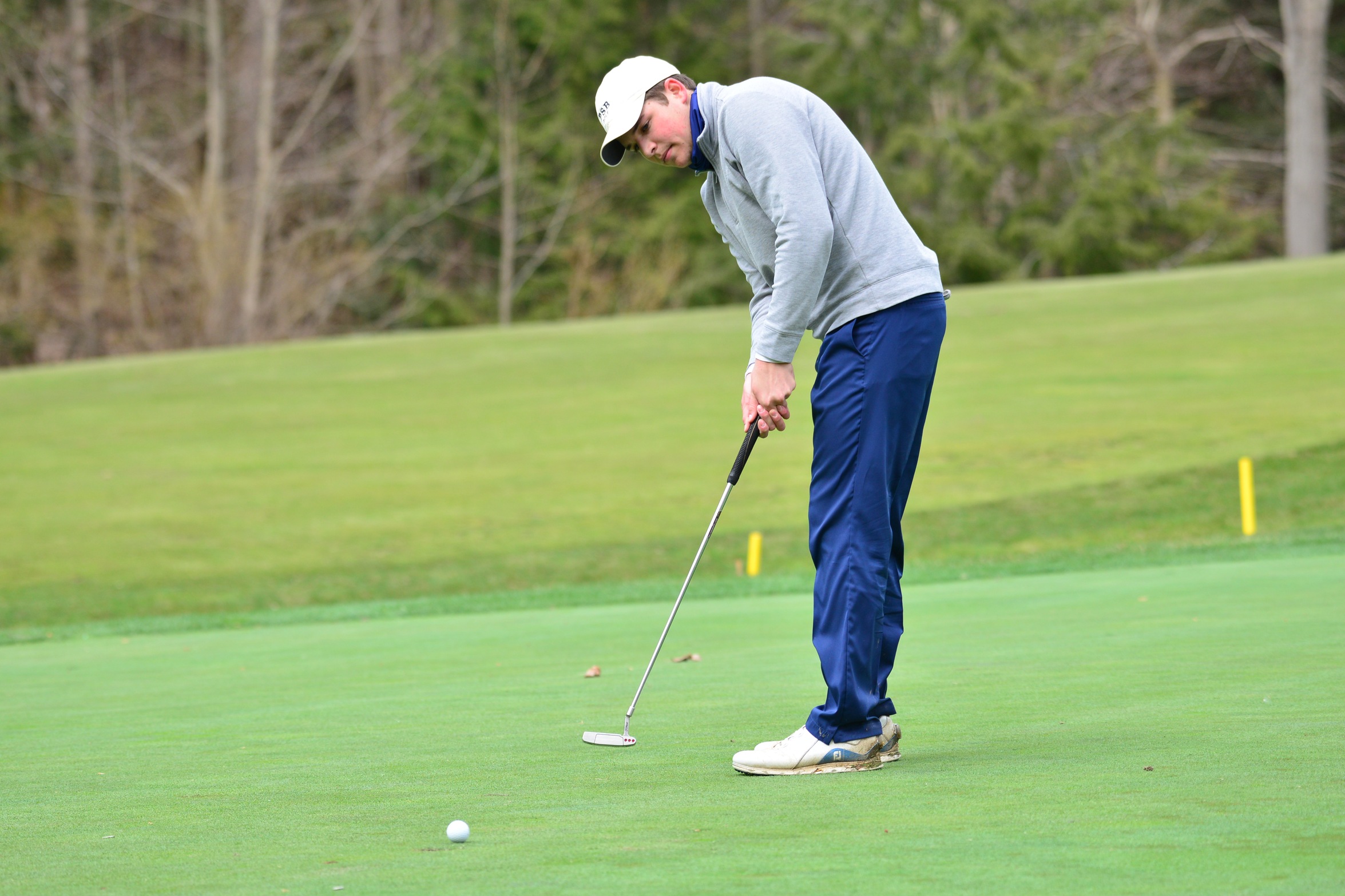 Men's Golf in First Place After Day One of AMCC Championships