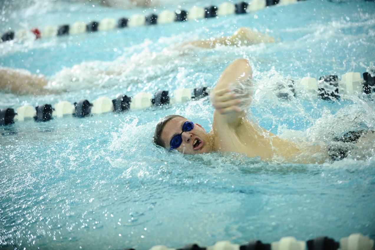 Lions Dominate Baldwin-Wallace in Men's Swimming and Diving