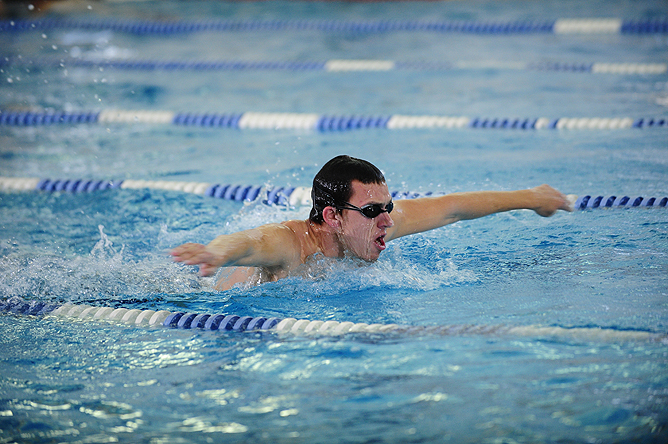 Westminster Upends Men's Swimming and Diving