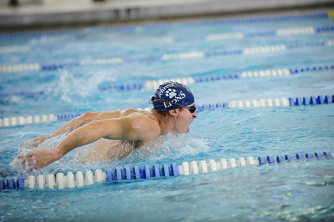 Lions Take Early Lead at AMCC Championships