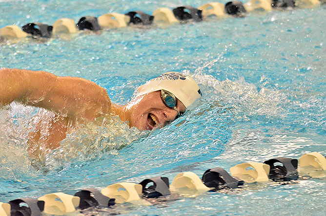 Men's Swimming and Diving Defeat Baldwin Wallace