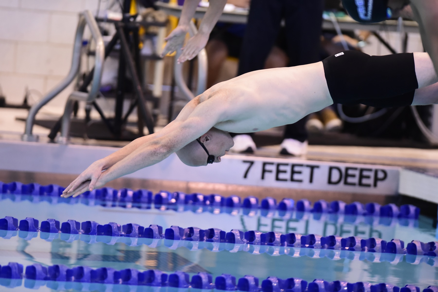 Final Relay Win Helps Men's Swimming & Diving Defeat St. Vincent