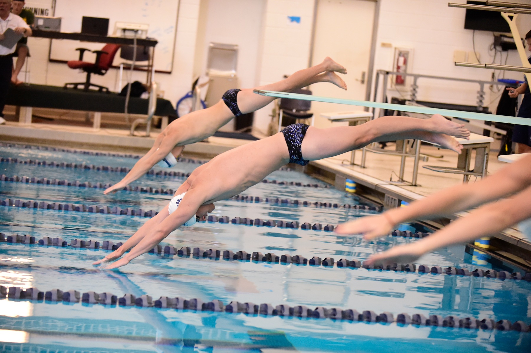 Swimming and Diving Win Opening 800 Free Relay at AMCC Championships