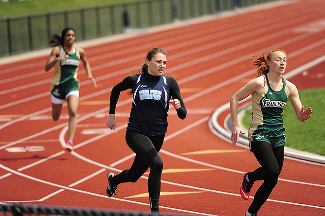 Women's Track and Field Competes at Grove City Invitational