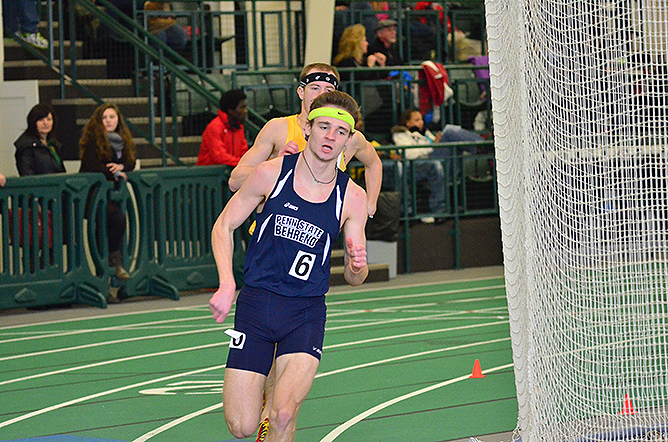 Men's Track and Field Posts Five Victories at the Kenyon Invitational