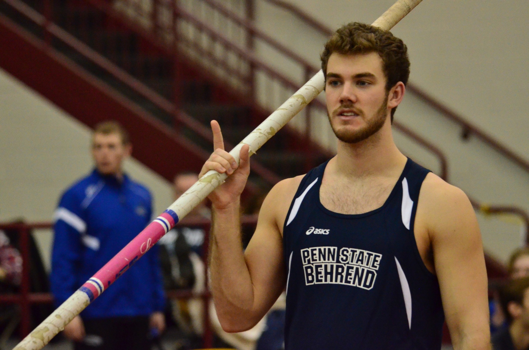 Men's Track and Field Competes in Midwest Open