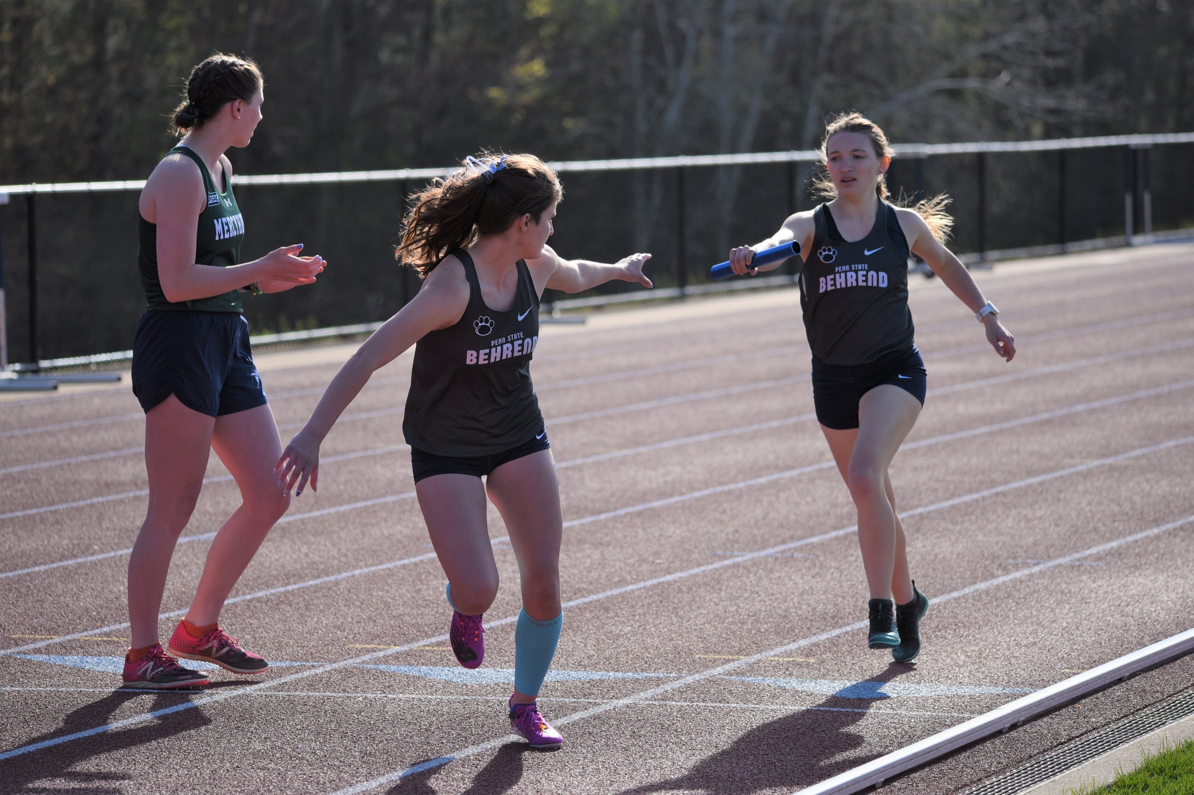 Track and Field Competes in Bill Lennox Invitational on Friday