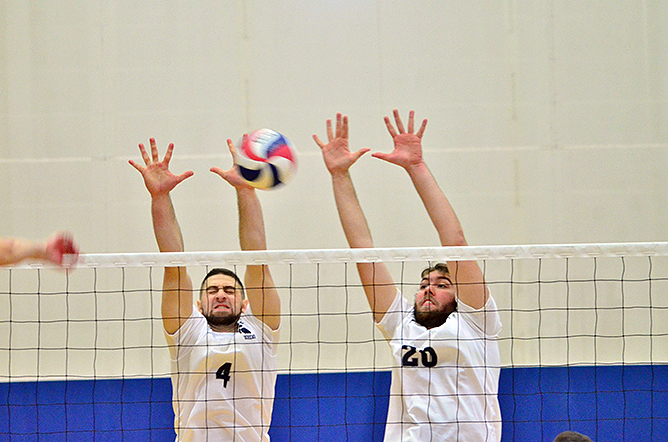 Men's Volleyball Falls to D'Youville in AMCC Action