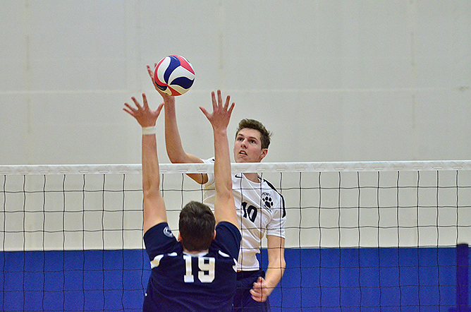 Men's Volleyball Takes Thiel in Five; Falls to Penn State Altoona