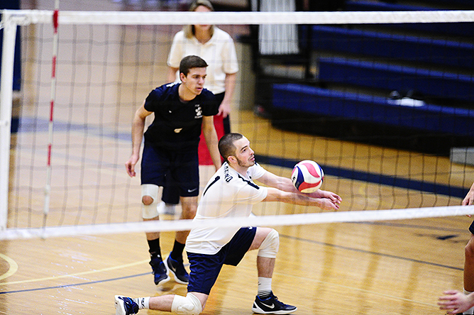 Medaille Nips Men's Volleyball in AMCC Action