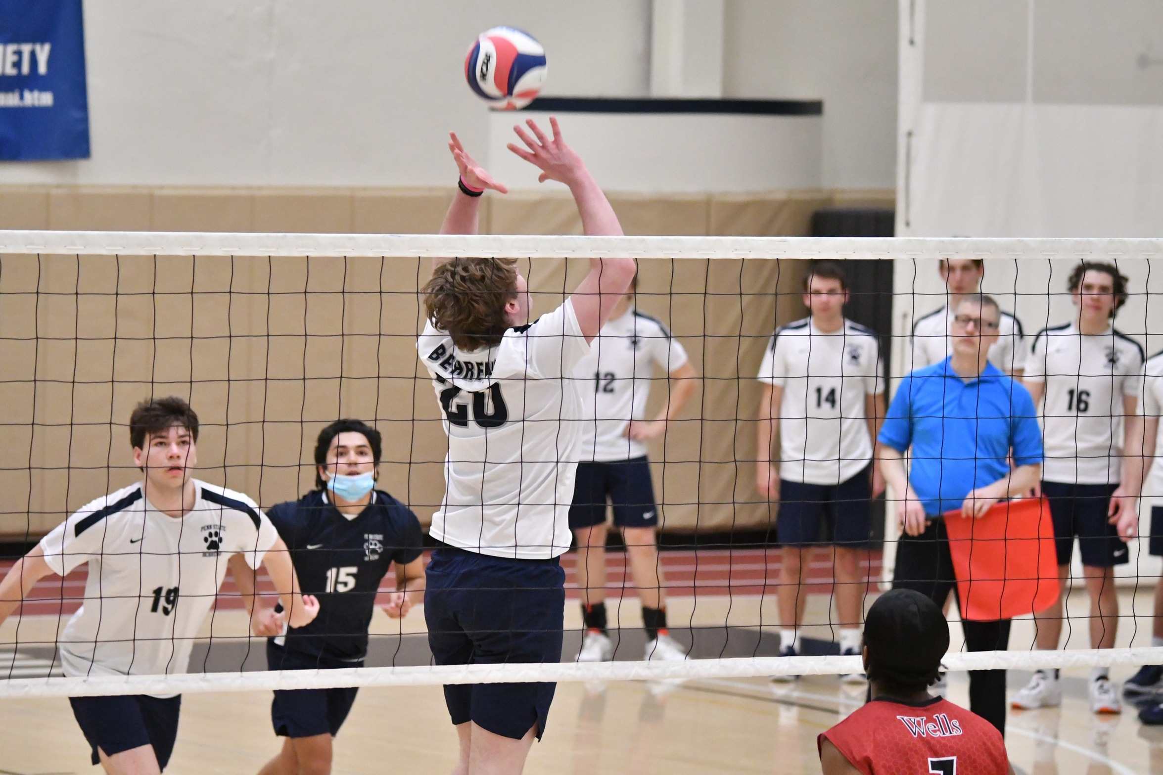 Behrend Men's Volleyball Takes Down Medaille
