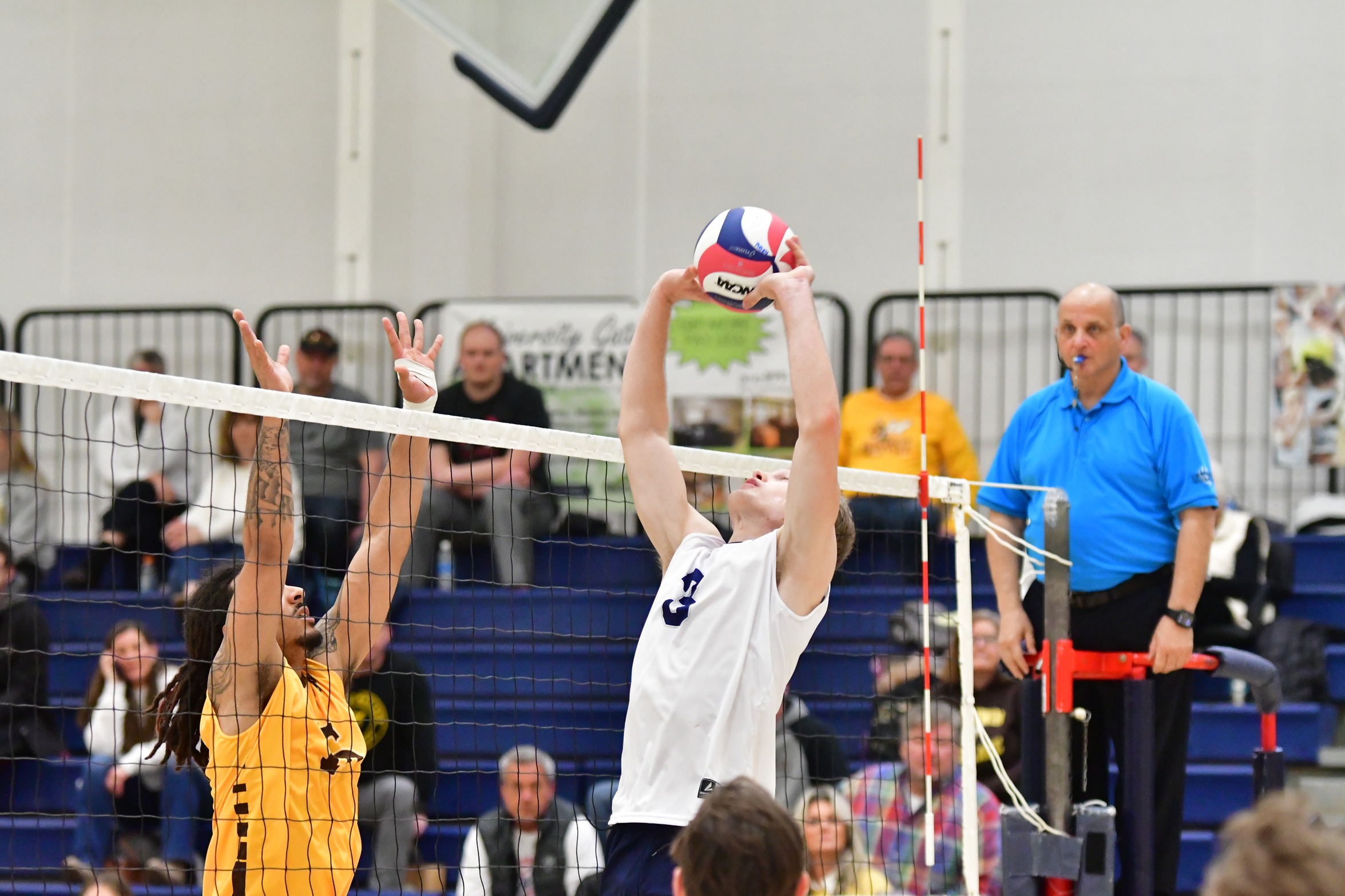 No. 5 Behrend Men's Volleyball Falls to No. 1 St. Vincent in Five Sets
