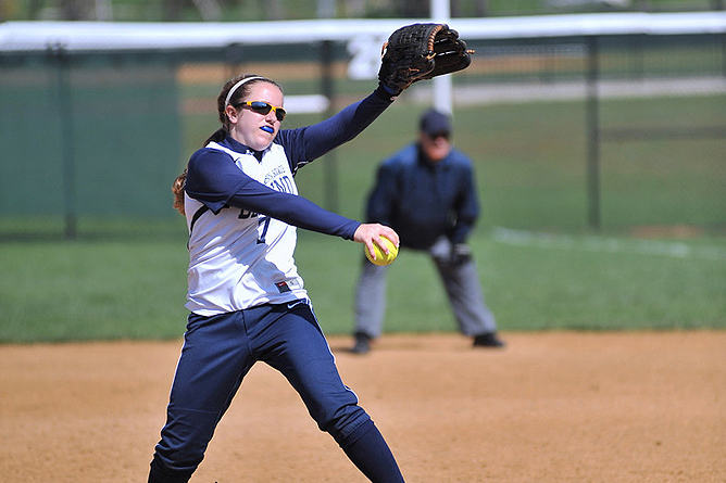 Softball Sweeps Thiel in Home Opener