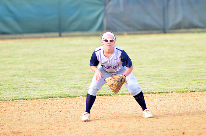 Softball Sweeps Doubleheader Against D'Youville