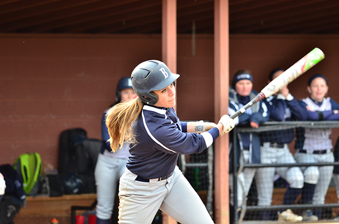 Softball Sweeps Medaille in AMCC Action