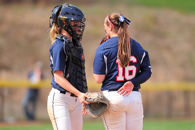 Softball Picked To Defend AMCC Titles