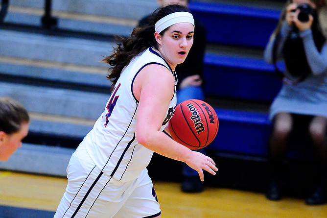 Lions Fall to Medaille, 66-54