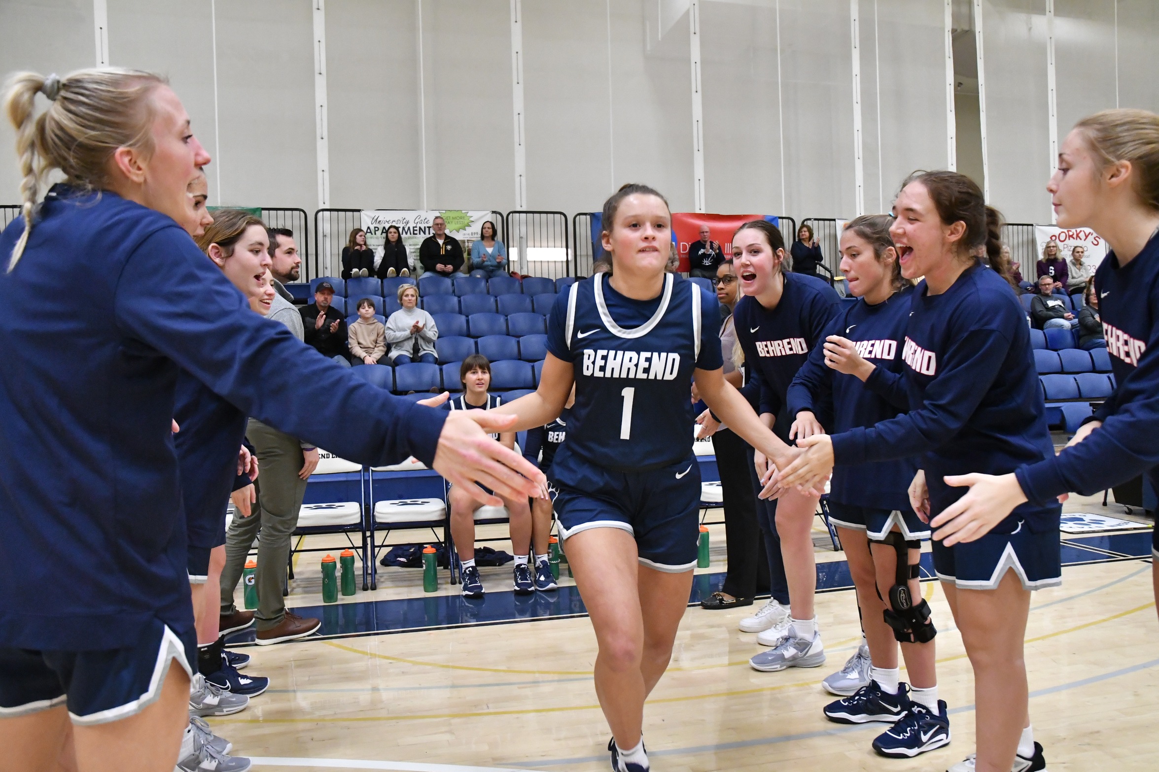 Fourth-Quarter Surge Helps Women's Basketball Past Saint Mary's