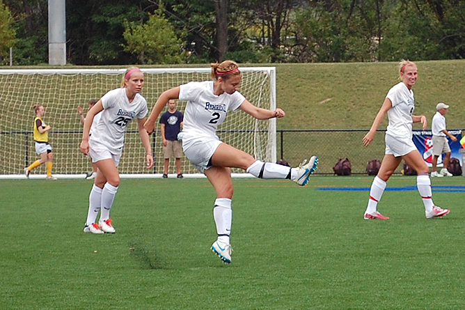 Fredonia State Holds Off Women's Soccer