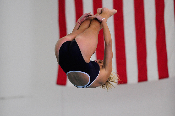 Women's Swimming and Diving Falls To W&J