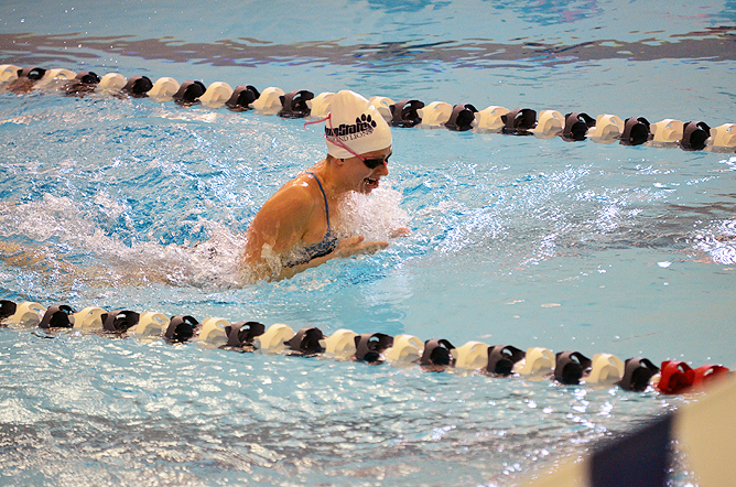 Women's Swimming and Diving Falls to Chatham