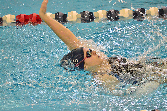 Women's Swimming and Diving Competes at Blue Devil Invite