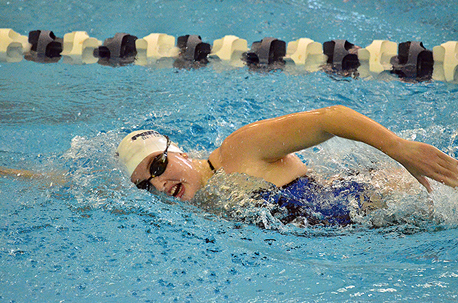 Women's Swimming and Diving Topples Altoona
