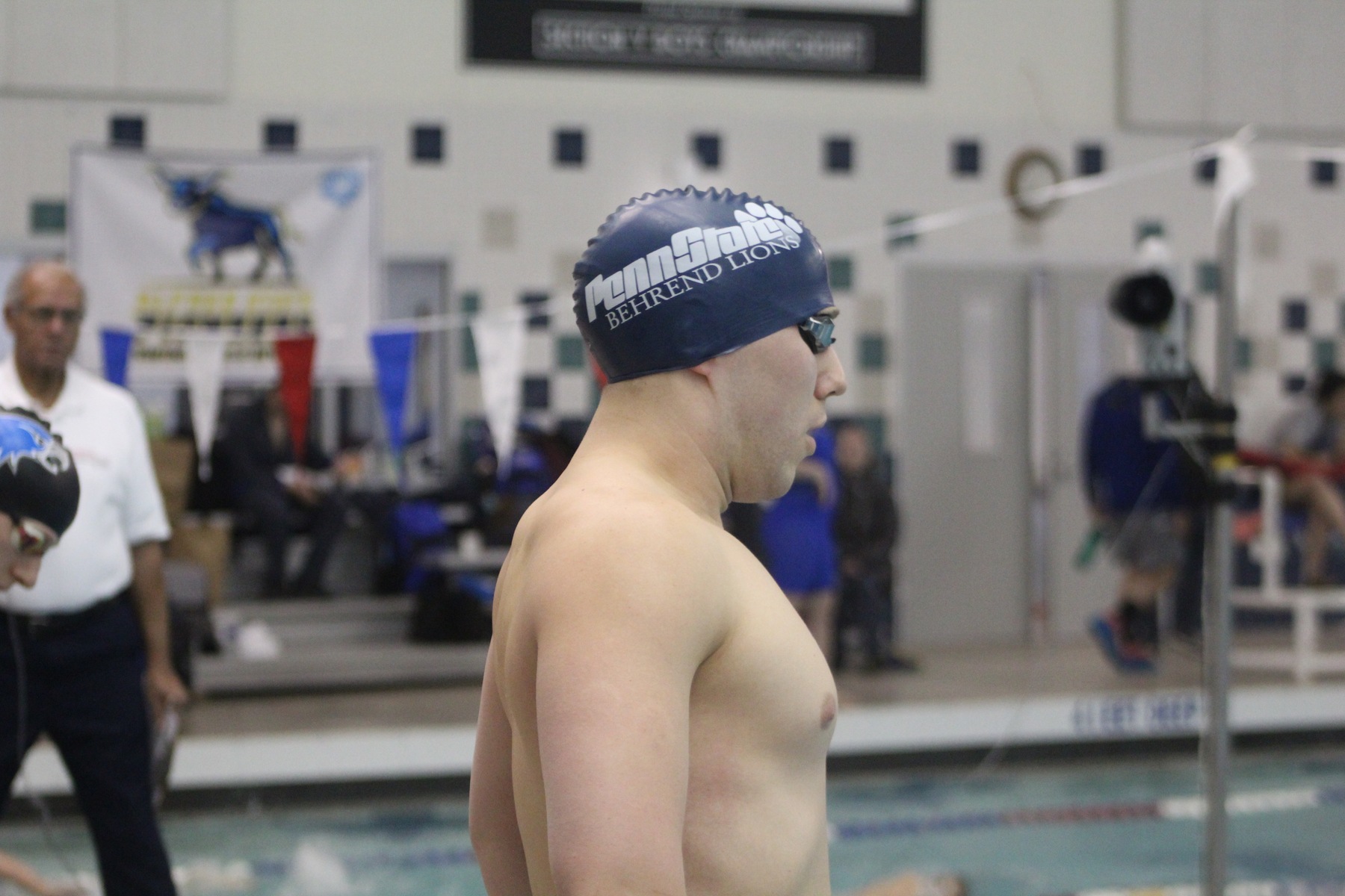 Men's Swimming Maintains First Place at AMCC Championships; Lions Win 800 Free Relay