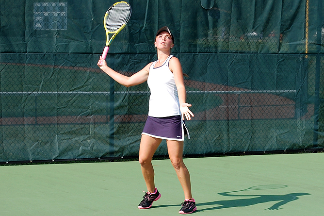 Women's Tennis Edges Franciscan