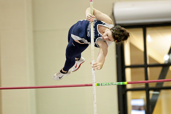 Women’s Track and Field Competes at JCU Twilight Meet