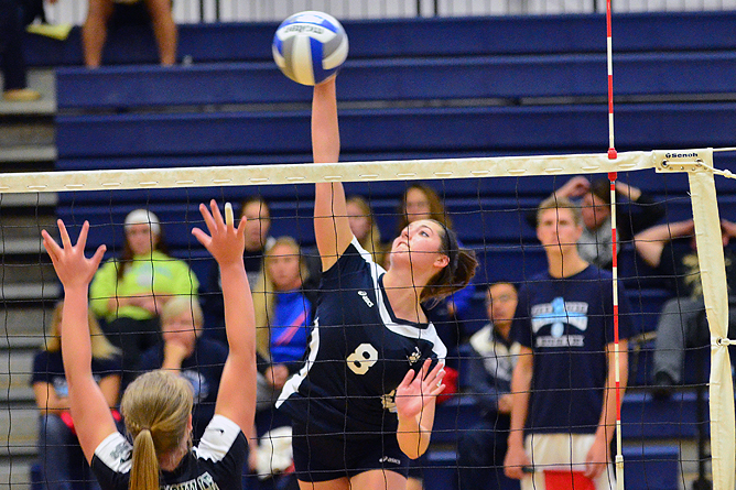 Volleyball Splits on Day Two of Invitational; Snyder, Hopson All-Tournament Team