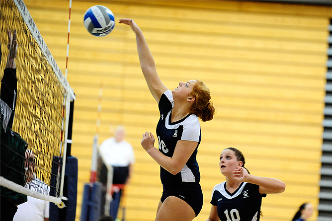 Women's Volleyball Splits on Day One of Brockport Tournament