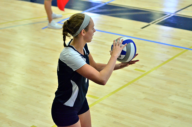 Women's Volleyball Takes Down Thiel in Four Sets