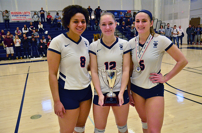 Women's Volleyball Falls in Five Sets to Pitt-Bradford in AMCC Title Match